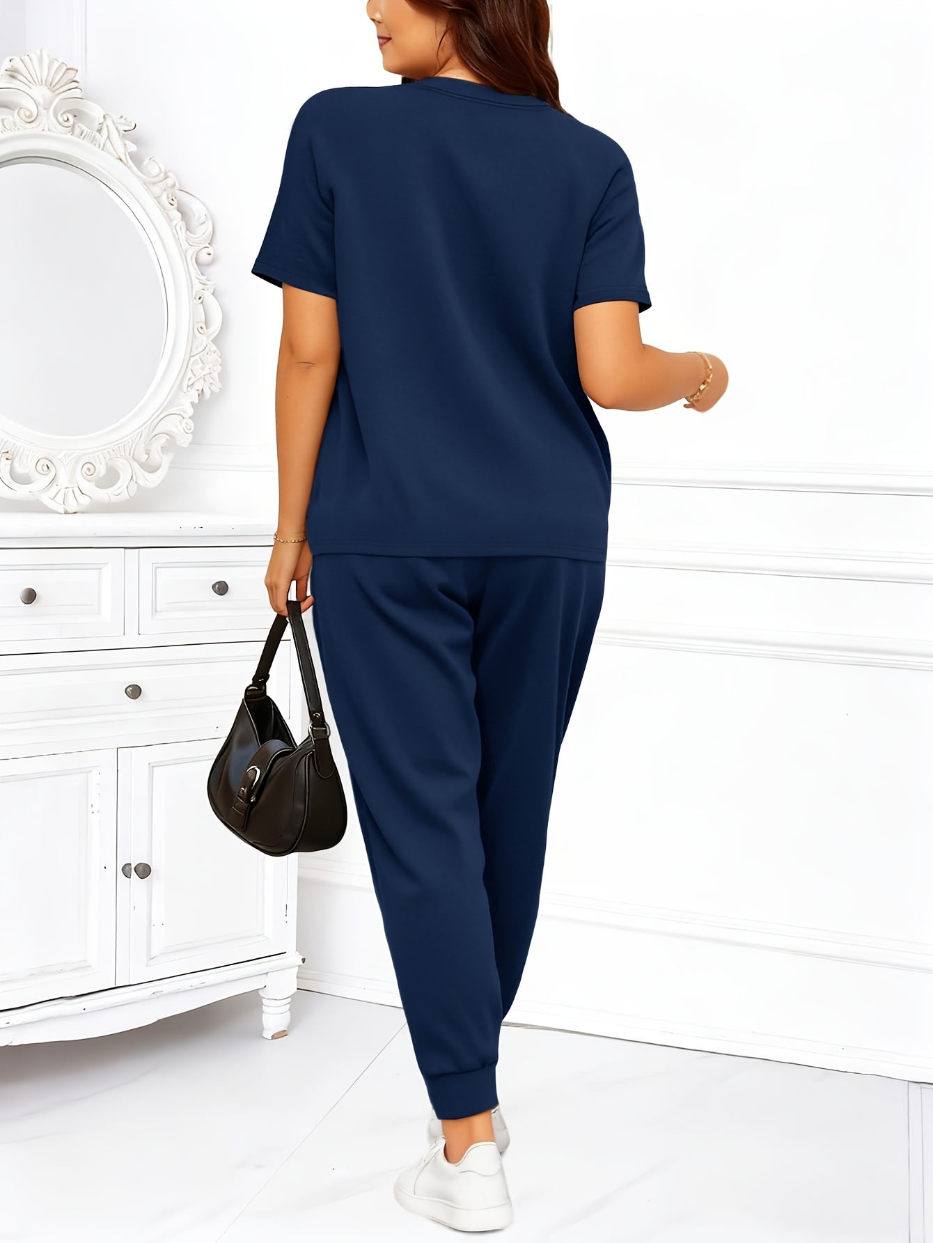 grande taille grande taille ensemble deux pièces femme comprenant un t shirt décontracté à col rond, ample et confortable à manches courtes et un pantalon à cordon de serrage à taille Élastique avec poches, parfait pour un usage quotidien, modèle pd 961 grande taille grande taille ensemble deux pièces femme comprenant un t shirt décontracté à col rond, ample et confortable à manches courtes et un pantalon à cordon de serrage à taille Élastique avec poches, parfait pour un usage quotidien, modèle pd 961