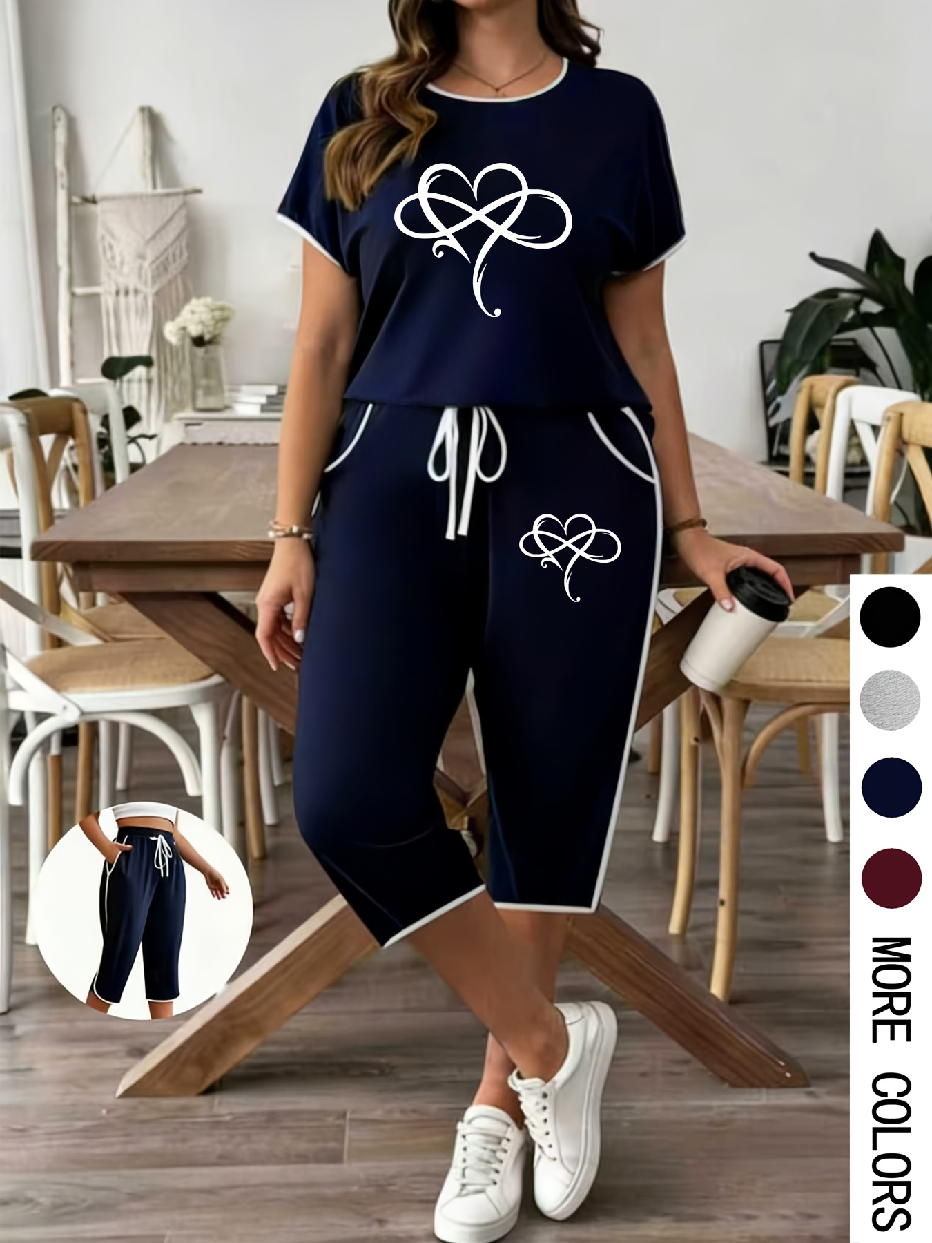 grande taille grande taille 1 ensemble printemps Été mode grande taille tenue femme manches courtes col rond imprimé cœur ruché pantalon capri ample avec poches vêtement décontracté streetwear grande taille grande taille 1 ensemble printemps Été mode grande taille tenue femme manches courtes col rond imprimé cœur ruché pantalon capri ample avec poches vêtement décontracté streetwear