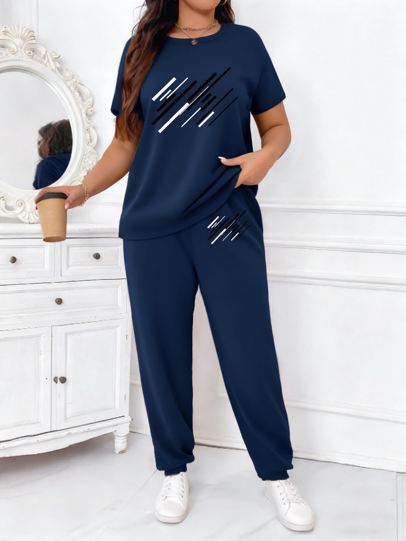 ensemble de détente 2 pièces y pour femme grande taille t shirt doux à élasticité moyenne et jogging avec cordons de serrage et poches, imprimé graphique, style décontracté idéal pour le printemps et l'été ensemble de détente 2 pièces y pour femme grande taille t shirt doux à élasticité moyenne et jogging avec cordons de serrage et poches, imprimé graphique, style décontracté idéal pour le printemps et l'été
