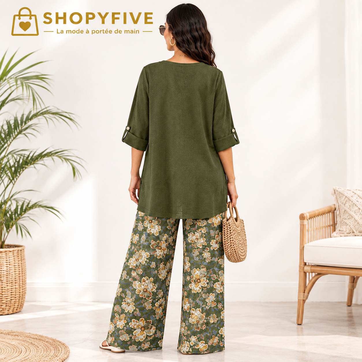 ensemble floral grande taille femme — haut uni & pantalon fleuri ensemble floral grande taille femme — haut uni & pantalon fleuri