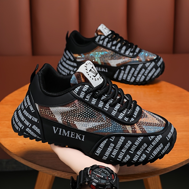 1 paire de baskets à la mode pour hommes chaussures basses décontractées à lacets avec dessus en faux, intérieur en tissu et semelle en caoutchouc 1 paire de baskets à la mode pour hommes chaussures basses décontractées à lacets avec dessus en faux, intérieur en tissu et semelle en caoutchouc