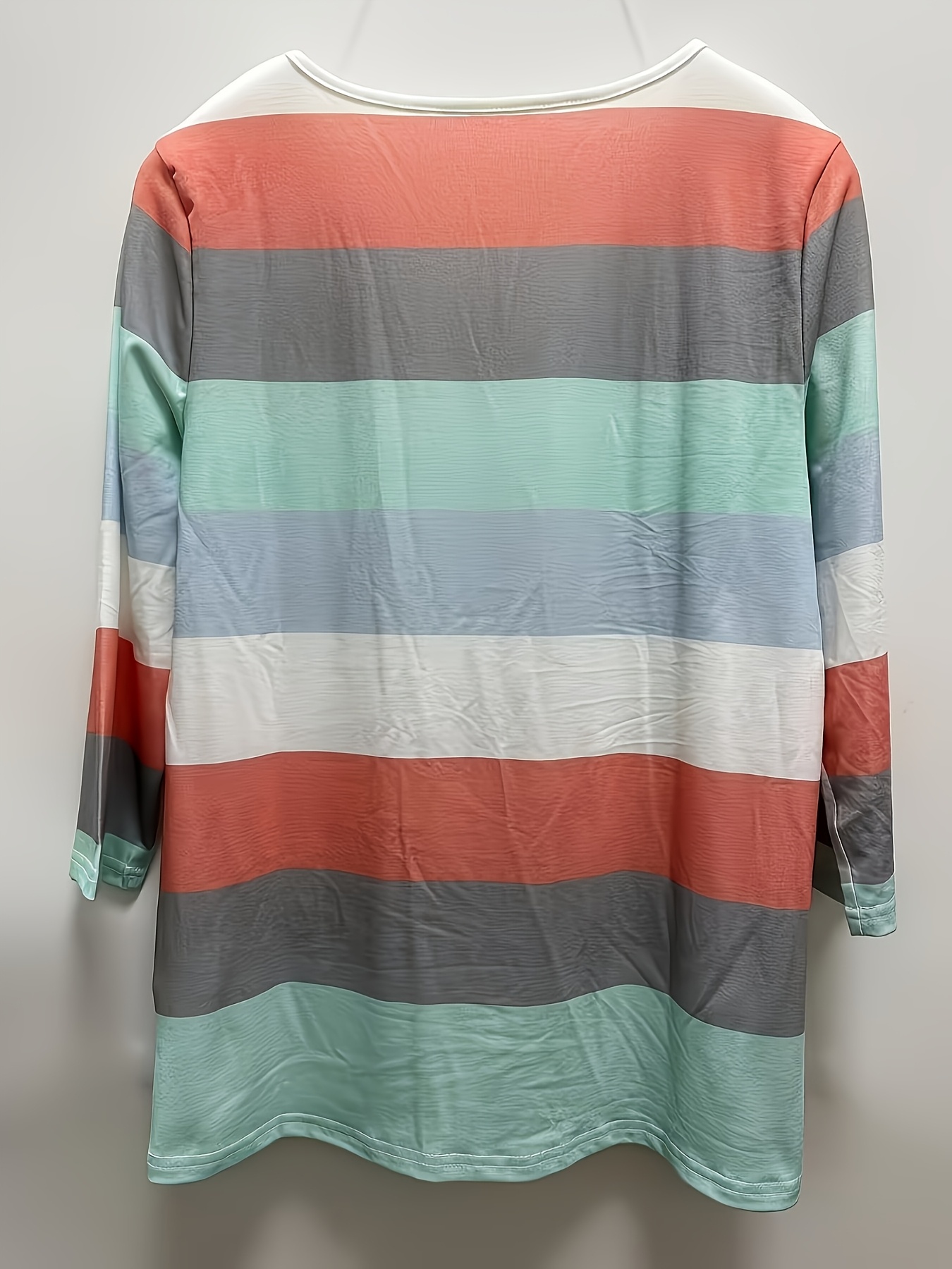 nouvelle arrivée printemps/Été mode femme, style décontracté, t shirt de base ample à rayures, col en v, manches trois quarts, boutonné, haut polyvalent pour les trajets quotidiens et les rendez vous, tendance streetwear pour sortie quotidienne, lavable en machine convient pour un usage quotidien nouvelle arrivée printemps/Été mode femme, style décontracté, t shirt de base ample à rayures, col en v, manches trois quarts, boutonné, haut polyvalent pour les trajets quotidiens et les rendez vous, tendance streetwear pour sortie quotidienne, lavable en machine convient pour un usage quotidien