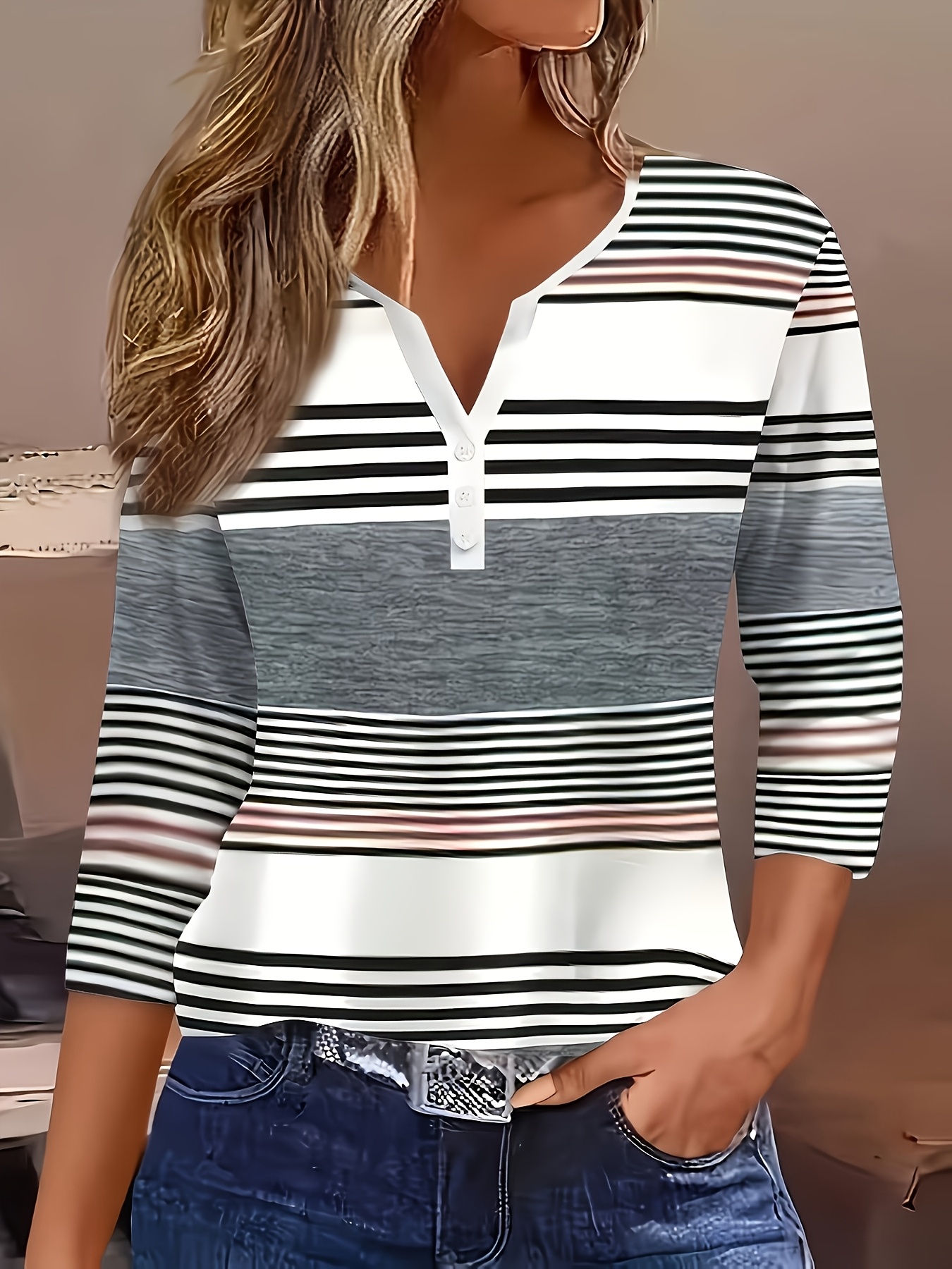 nouvelle arrivée printemps/Été mode femme, style décontracté, t shirt de base ample à rayures, col en v, manches trois quarts, boutonné, haut polyvalent pour les trajets quotidiens et les rendez vous, tendance streetwear pour sortie quotidienne, lavable en machine convient pour un usage quotidien nouvelle arrivée printemps/Été mode femme, style décontracté, t shirt de base ample à rayures, col en v, manches trois quarts, boutonné, haut polyvalent pour les trajets quotidiens et les rendez vous, tendance streetwear pour sortie quotidienne, lavable en machine convient pour un usage quotidien