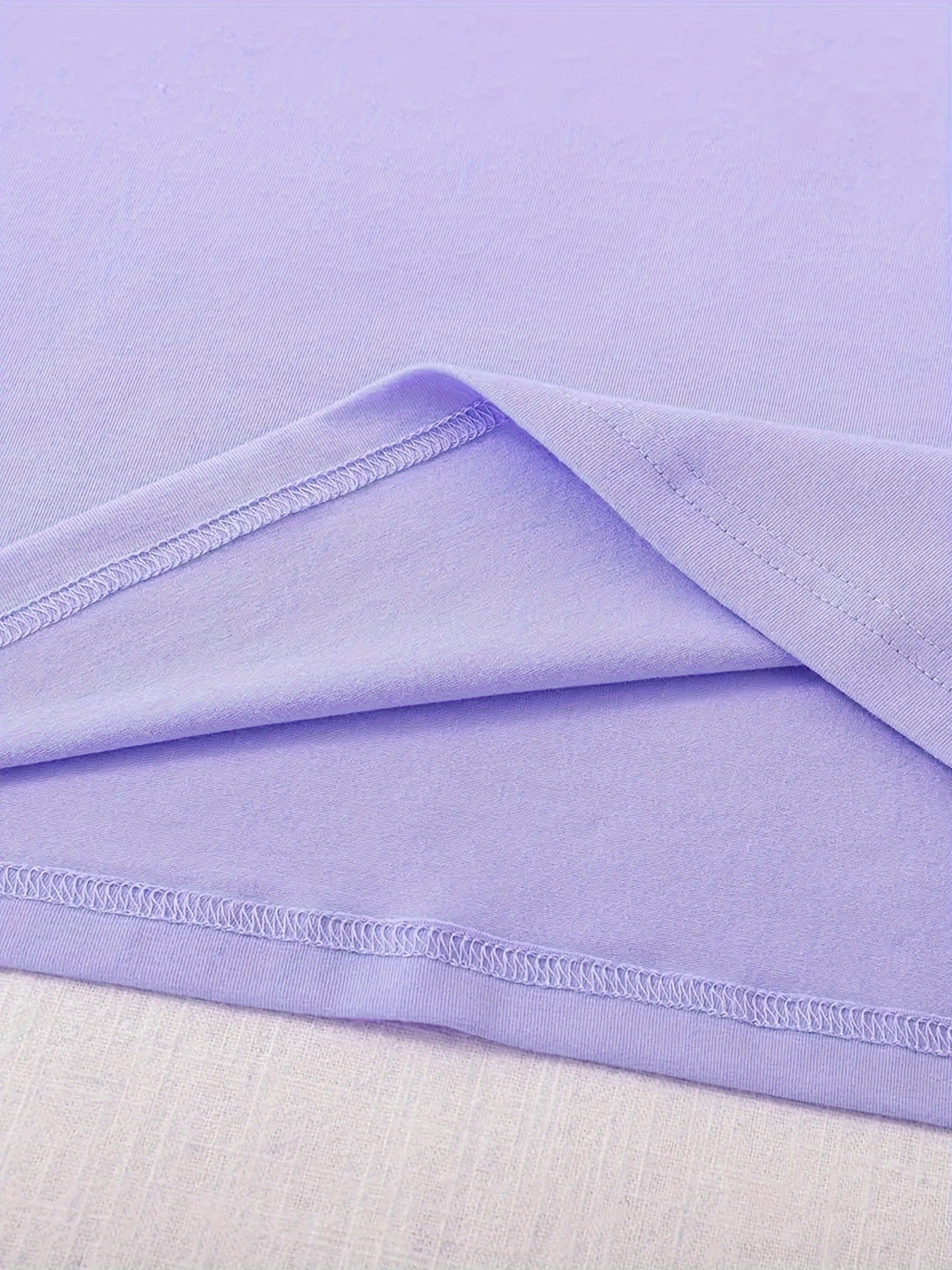 t shirt décontracté pour femmes avec un imprimé nœud, des manches courtes et un col rond. fabriqué en tissu léger, parfait pour le printemps et l'été. lavable en machine avec un motif papillon, ce t shirt à finition brillante offre un ajustement confortable pour un usage quotidien. t shirt décontracté pour femmes avec un imprimé nœud, des manches courtes et un col rond. fabriqué en tissu léger, parfait pour le printemps et l'été. lavable en machine avec un motif papillon, ce t shirt à finition brillante offre un ajustement confortable pour un usage quotidien.