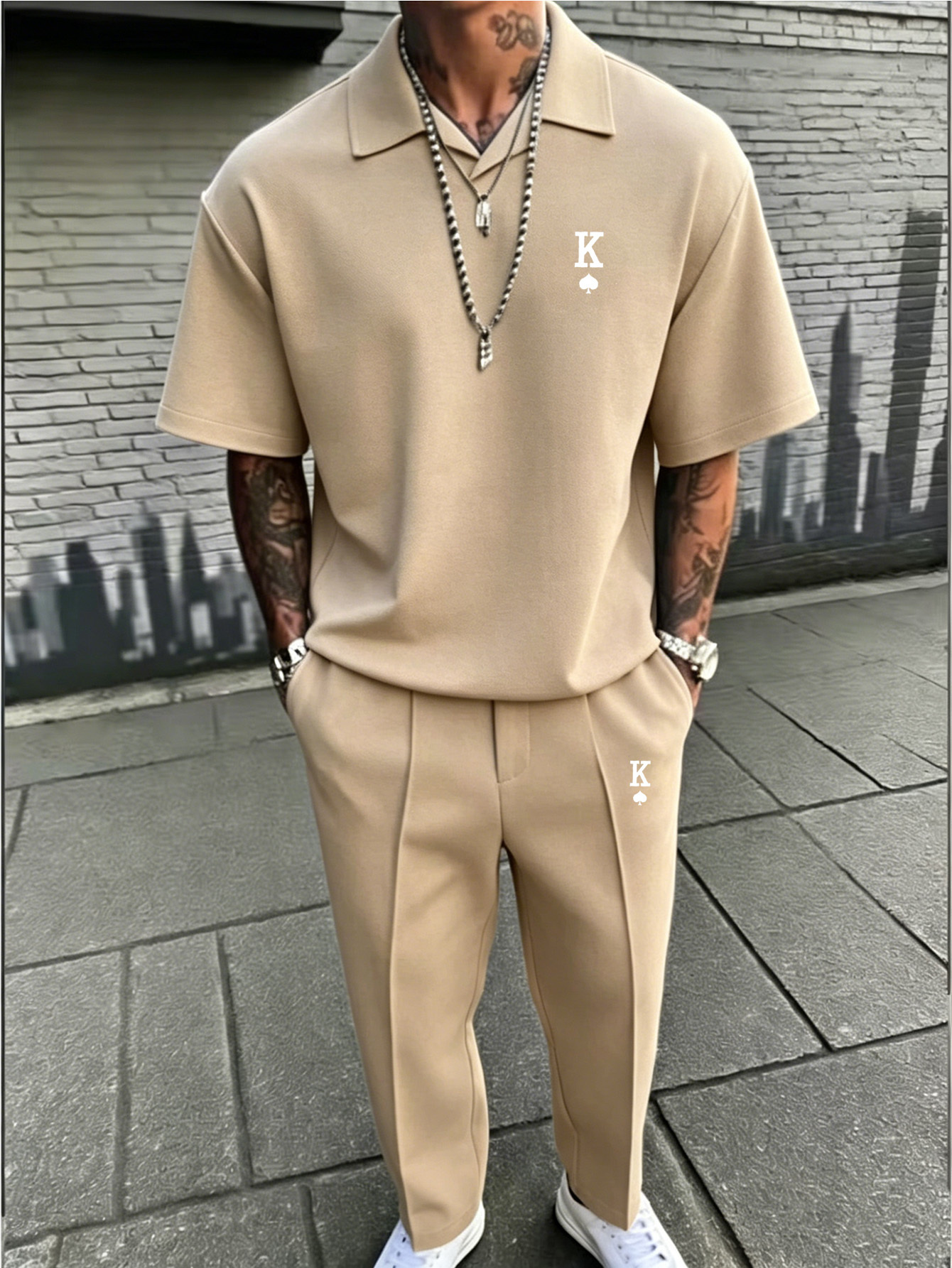 ensemble streetwear adolescente, polo à col cubain oversize et pantalon slim fit, tenue chic minimaliste pour occasions décontractées et smart casual, pour l'extérieur, pour adolescentes ensemble streetwear adolescente, polo à col cubain oversize et pantalon slim fit, tenue chic minimaliste pour occasions décontractées et smart casual, pour l'extérieur, pour adolescentes