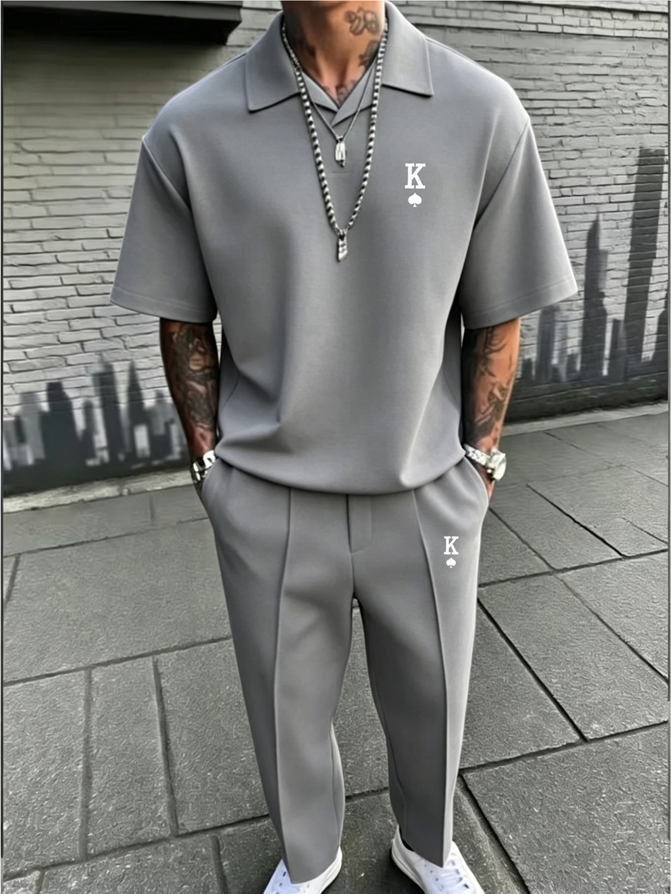 ensemble streetwear adolescente, polo à col cubain oversize et pantalon slim fit, tenue chic minimaliste pour occasions décontractées et smart casual, pour l'extérieur, pour adolescentes ensemble streetwear adolescente, polo à col cubain oversize et pantalon slim fit, tenue chic minimaliste pour occasions décontractées et smart casual, pour l'extérieur, pour adolescentes