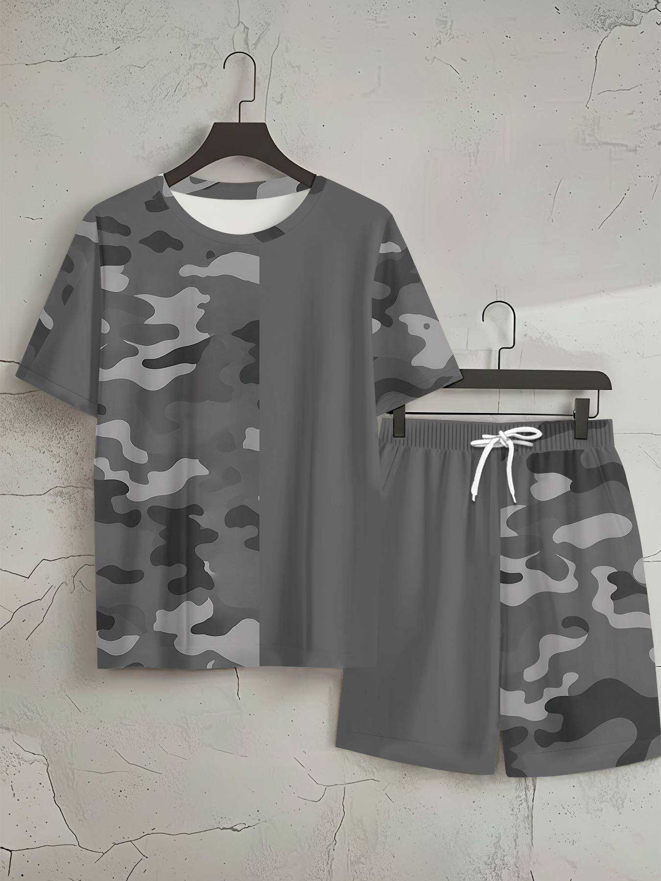 ensemble décontracté à manches courtes pour homme pour le printemps/été et les vacances, patchwork camouflage gris, ensemble tendance à manches courtes avec short, tenue tendance style vacances, style décontracté sportif et respirant, le cadeau de vacances parfait pour homme ensemble décontracté à manches courtes pour homme pour le printemps/été et les vacances, patchwork camouflage gris, ensemble tendance à manches courtes avec short, tenue tendance style vacances, style décontracté sportif et respirant, le cadeau de vacances parfait pour homme