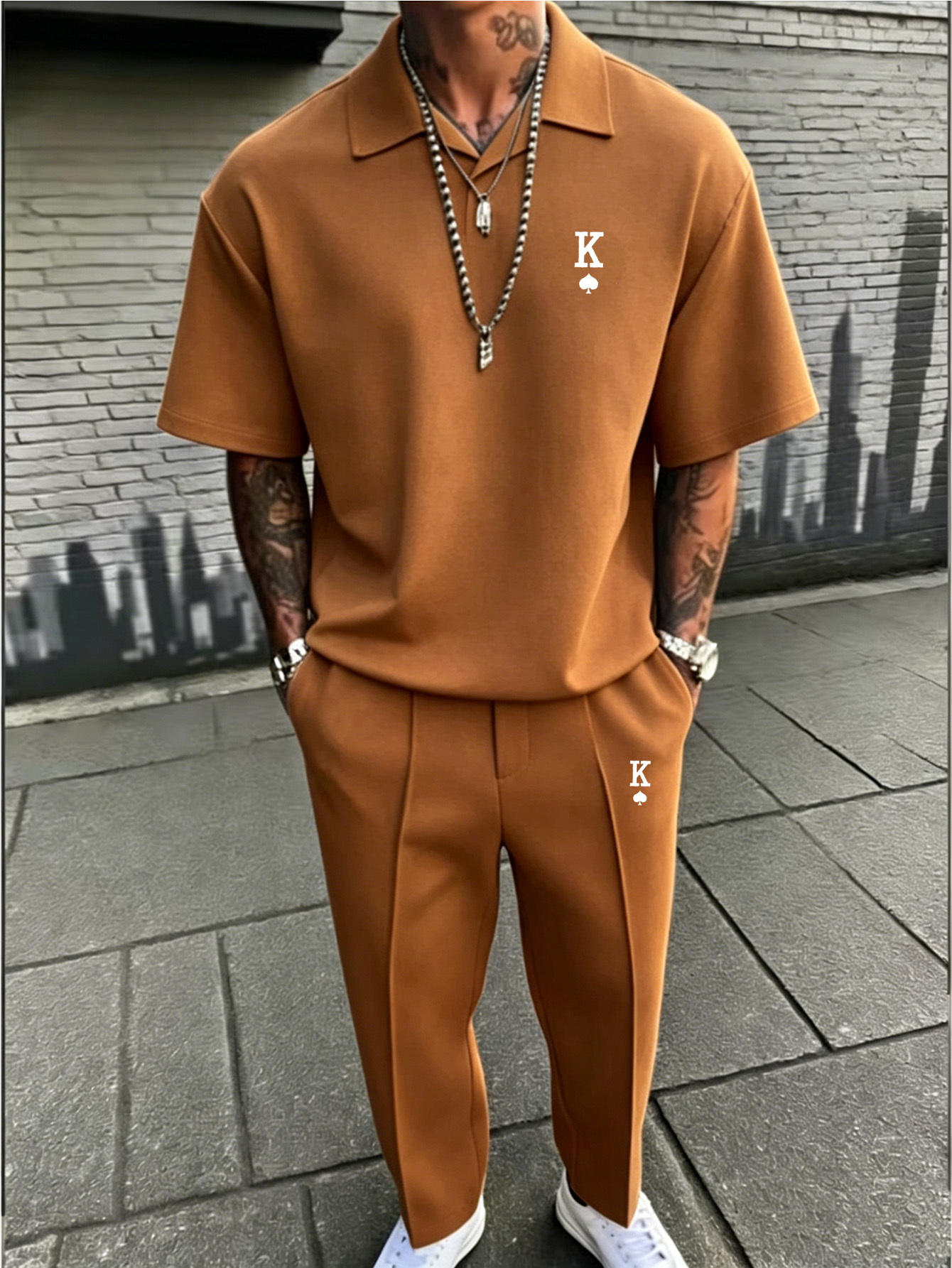 ensemble streetwear adolescente, polo à col cubain oversize et pantalon slim fit, tenue chic minimaliste pour occasions décontractées et smart casual, pour l'extérieur, pour adolescentes ensemble streetwear adolescente, polo à col cubain oversize et pantalon slim fit, tenue chic minimaliste pour occasions décontractées et smart casual, pour l'extérieur, pour adolescentes