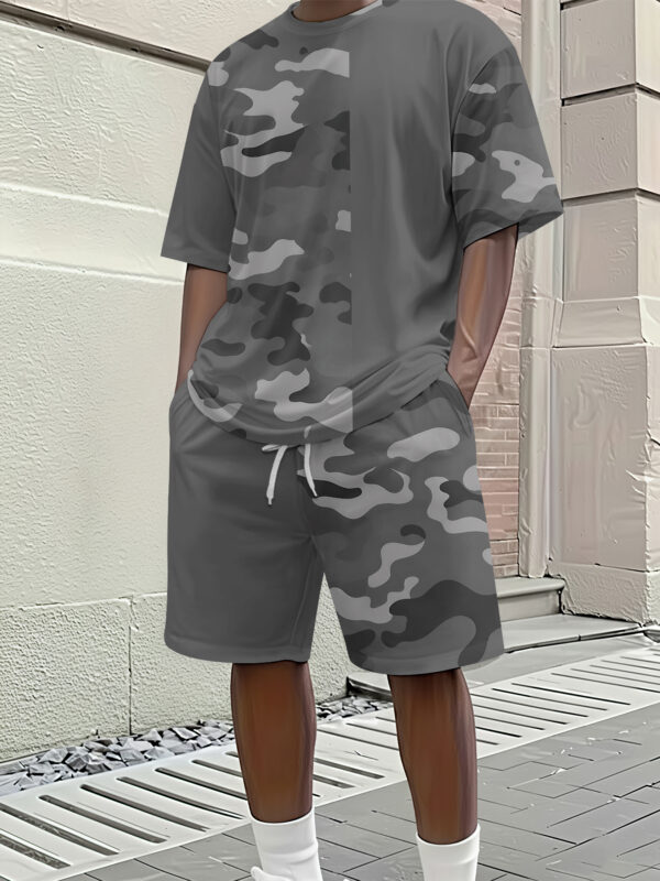 Home ensemble décontracté à manches courtes pour homme pour le printemps/été et les vacances, patchwork camouflage gris, ensemble tendance à manches courtes avec short, tenue tendance style vacances, style décontracté sportif et respirant, le cadeau de vacances parfait pour homme