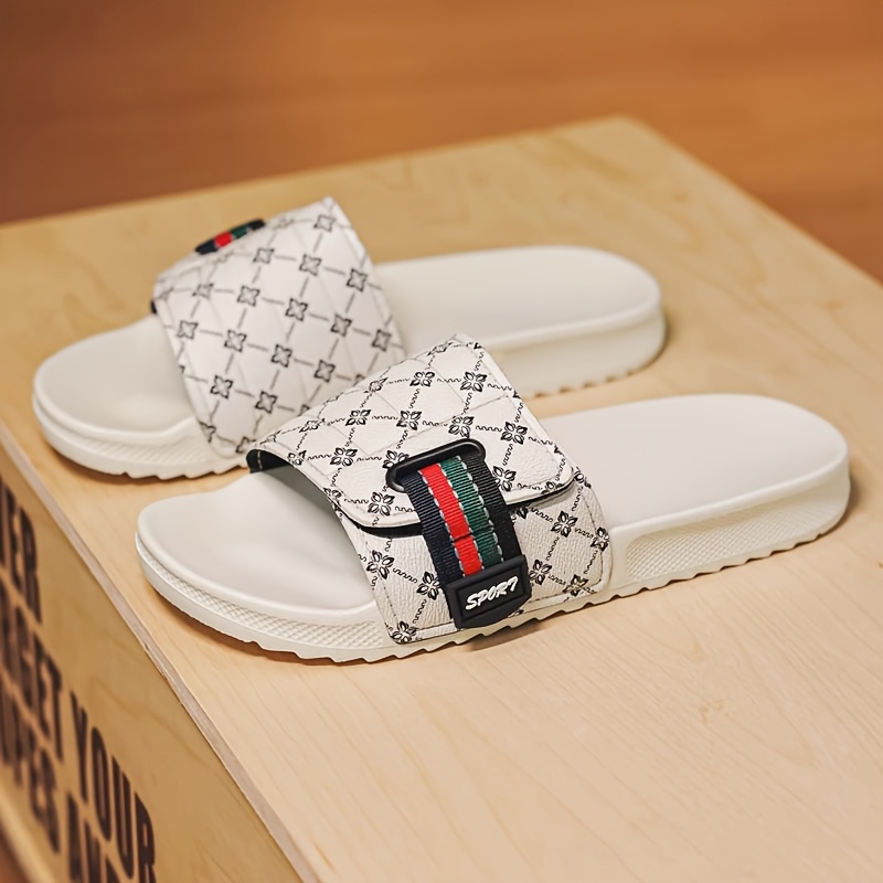 sandales unisexes de luxe à enfiler semelle Épaissie en eva et tissu pu doux à rayures, chaussures universelles intérieures et extérieures pour toutes les saisons, chaussures de fête décontractées et confortables (noir/blanc) style neutre, chaussures pour femmes sandales unisexes de luxe à enfiler semelle Épaissie en eva et tissu pu doux à rayures, chaussures universelles intérieures et extérieures pour toutes les saisons, chaussures de fête décontractées et confortables (noir/blanc) style neutre, chaussures pour femmes
